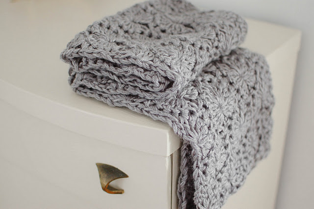 Free Crochet Pattern - Nursing Shawl &amp; Baby Shawl from the Baby